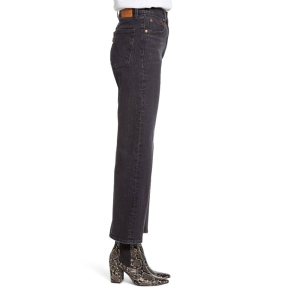 Levi's • Ribcage Straight Ankle Jeans - Picture 6 of 6